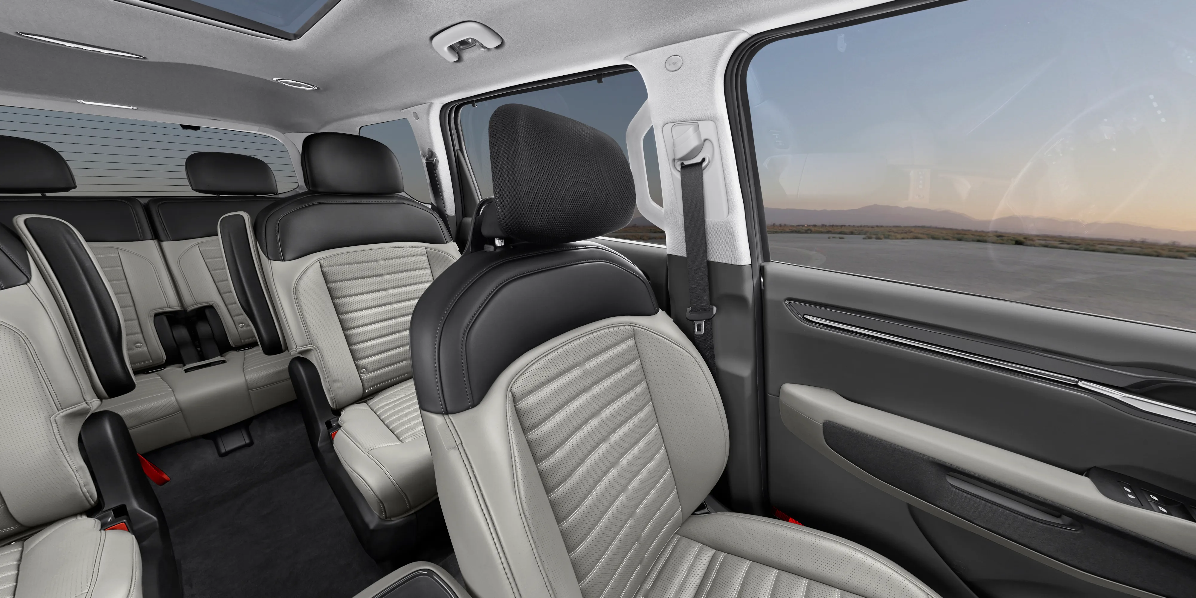 Dark Gray and Light Gray seat trim preview